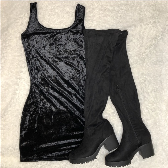 Crushed Velvet Sleeveless Bodycon Dress - Picture 3 of 5